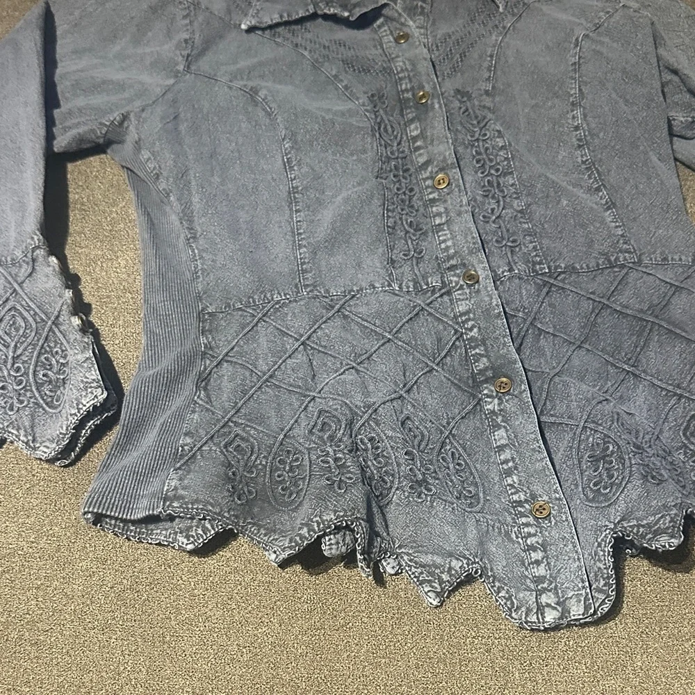Large 100% Cotton Blue Denim Button-Up Shirt Boho tribal vibes super cute - Picture 9 of 17